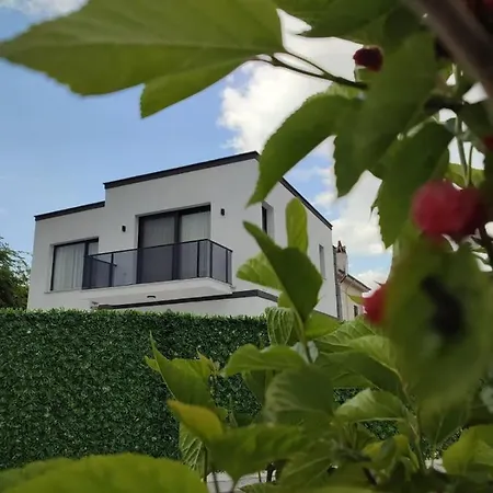Moon Luxury Detached Вилла *