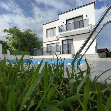 Вилла Moon Luxury Detached